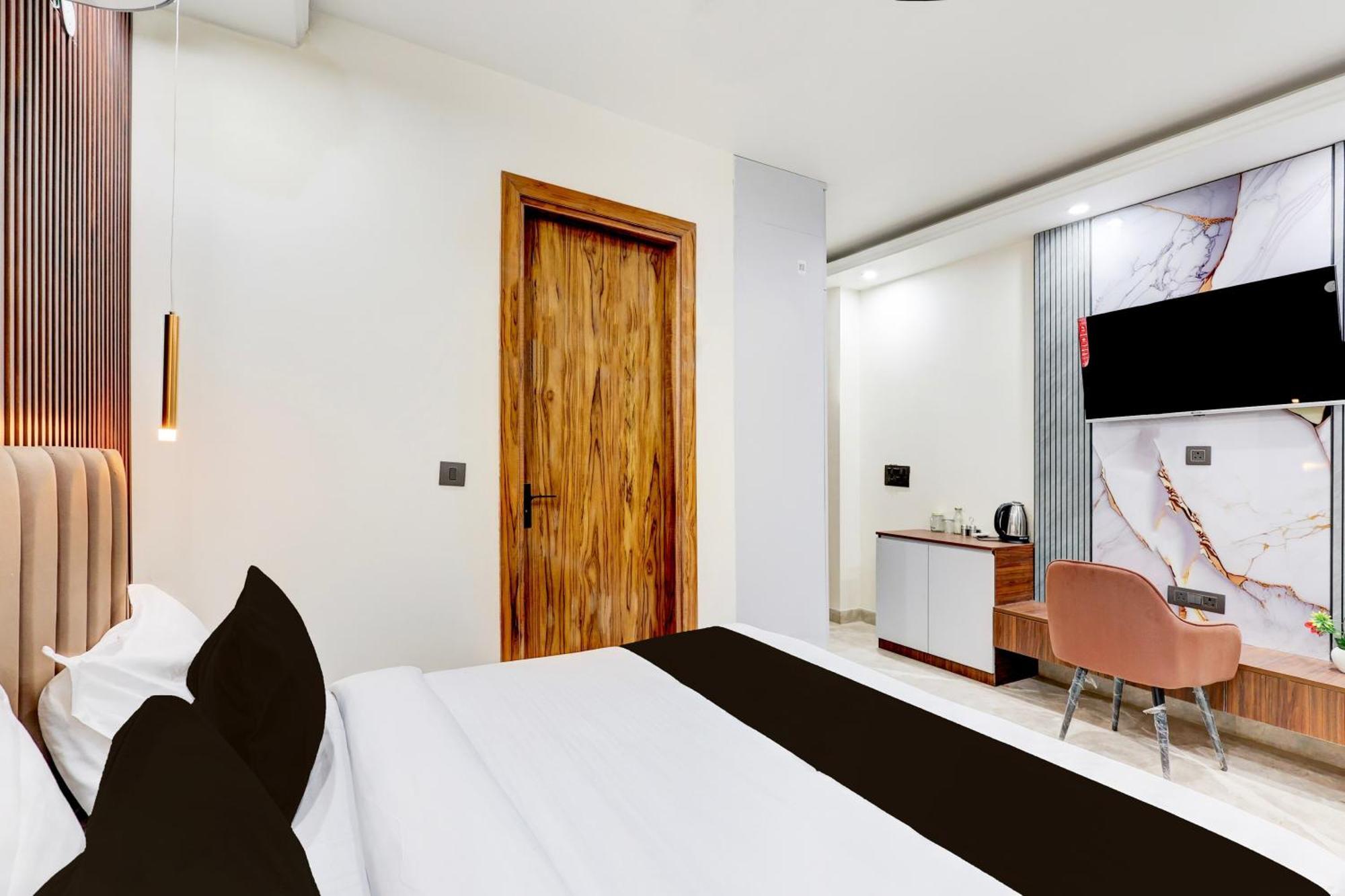 Super Hotel O Sector 43 Gurgaon Extérieur photo