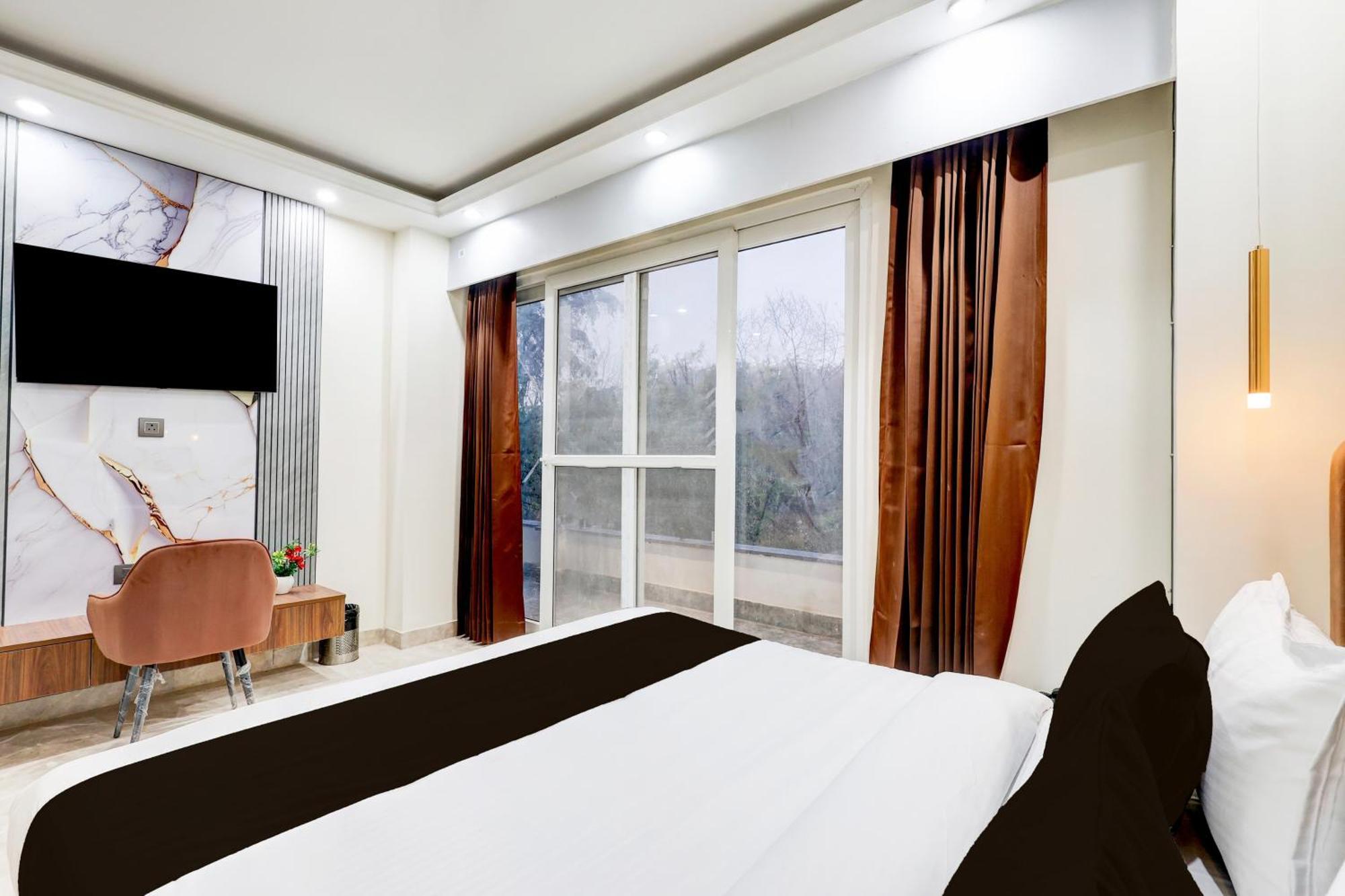 Super Hotel O Sector 43 Gurgaon Extérieur photo